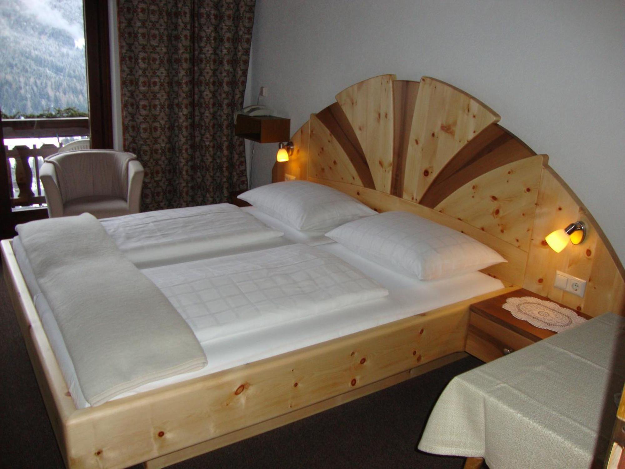 Hotel Kroenhof Bad Kleinkirchheim Zewnętrze zdjęcie
